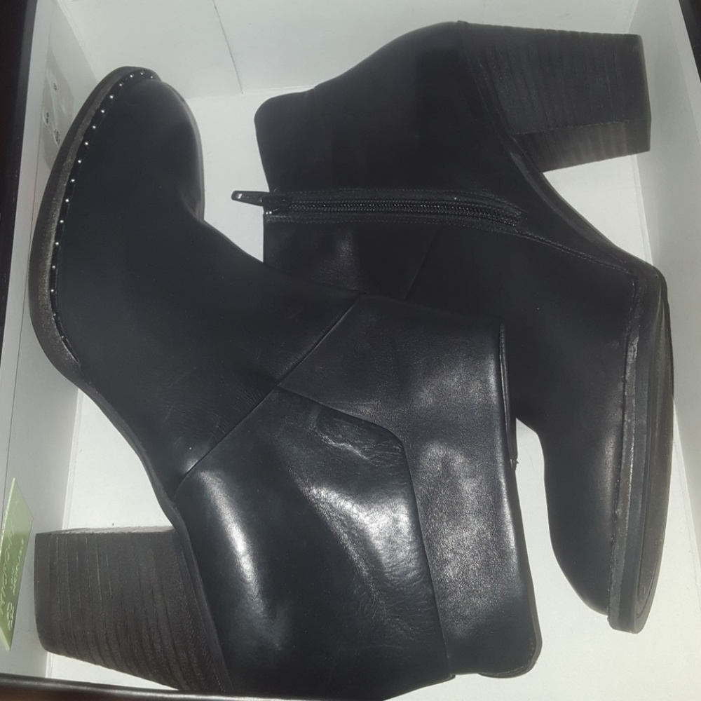 New Paul Green Stella Boots